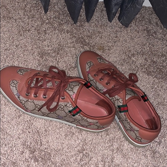 AUTHENTIC Gucci Sneakers - Picture 3 of 4